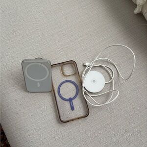 Wireless Charging Set with Gray and White Accessories